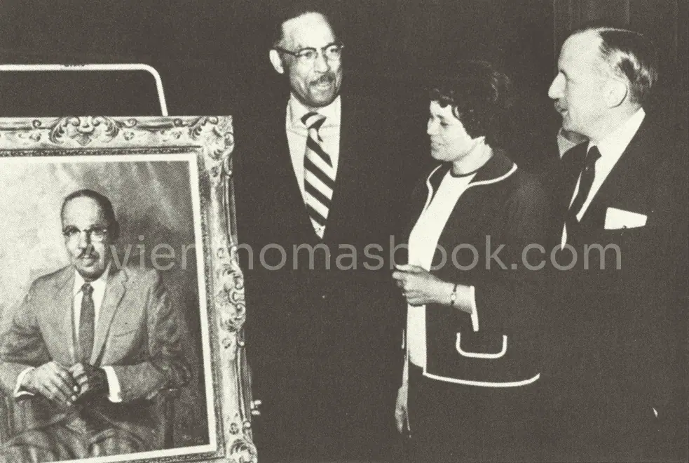 Vivien Thomas and his wife, Clara, stand proudly to the side of the portrait painted of Thomas at this unveiling ceremony held at John Hopkins University medical campus.